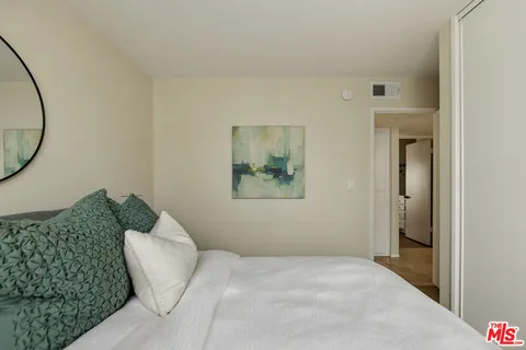 $799,000 | 5100 Riverton Avenue, Unit 9, North Hollywood, CA 91601