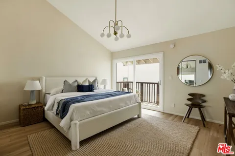 $799,000 | 5100 Riverton Avenue, Unit 9, North Hollywood, CA 91601