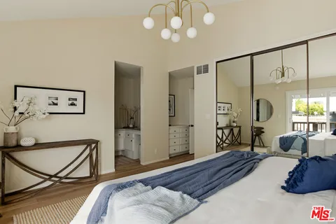 $799,000 | 5100 Riverton Avenue, Unit 9, North Hollywood, CA 91601