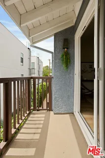 $799,000 | 5100 Riverton Avenue, Unit 9, North Hollywood, CA 91601