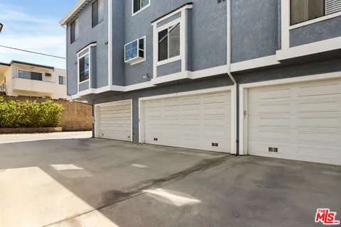 $799,000 | 5100 Riverton Avenue, Unit 9, North Hollywood, CA 91601