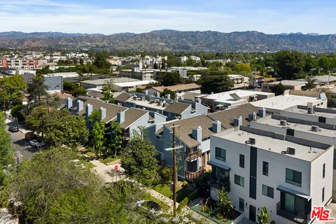 $799,000 | 5100 Riverton Avenue, Unit 9, North Hollywood, CA 91601