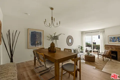 $799,000 | 5100 Riverton Avenue, Unit 9, North Hollywood, CA 91601