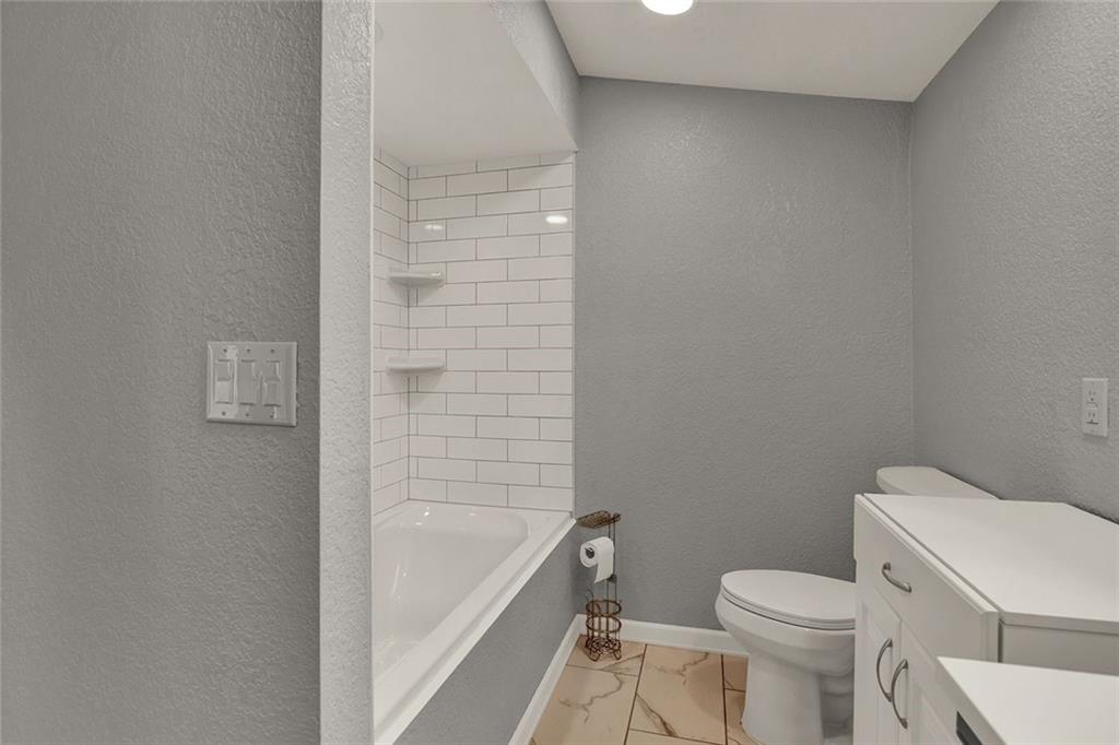 7314 Shannon Road Verona, PA 15147 - Photo 11 of 20 Gallery Image 11