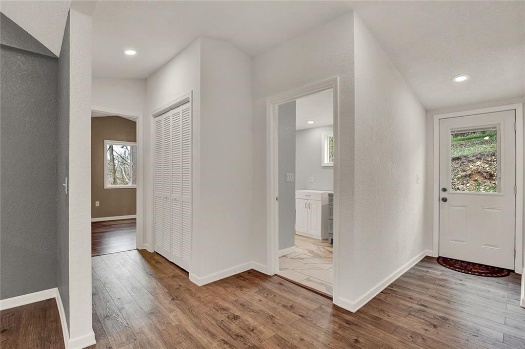 7314 Shannon Road Verona, PA 15147 - Photo 10 of 20 Gallery Image 10