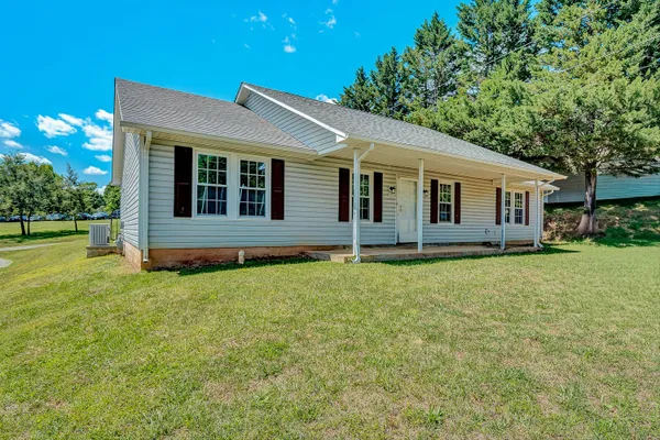 $414,950 | 3721 Chaparral Drive, Roanoke, VA 24018