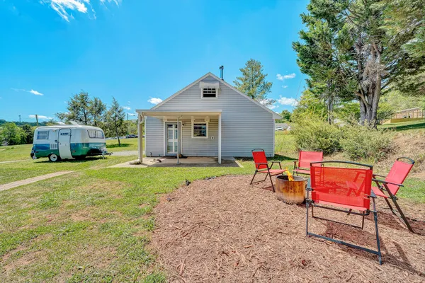 $414,950 | 3721 Chaparral Drive, Roanoke, VA 24018