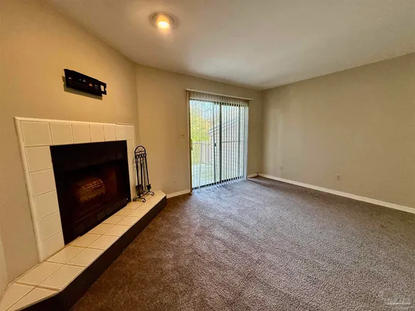 $1,500 | 912 Brookside Place, Pensacola, FL 32503