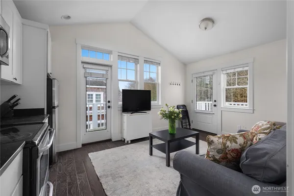 $2,349,000 | 3 Campfire Lane, Pacific Beach, WA 98571