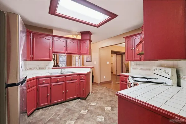 $389,000 | 1018 Lost Meadow Drive, Donna, TX 78537