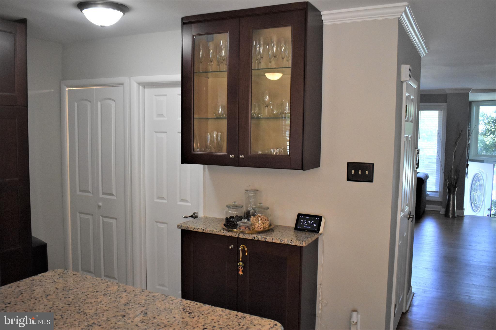 2742 West Country Club Road Philadelphia, PA 19131 - Photo 11 of 23 Kitchen
