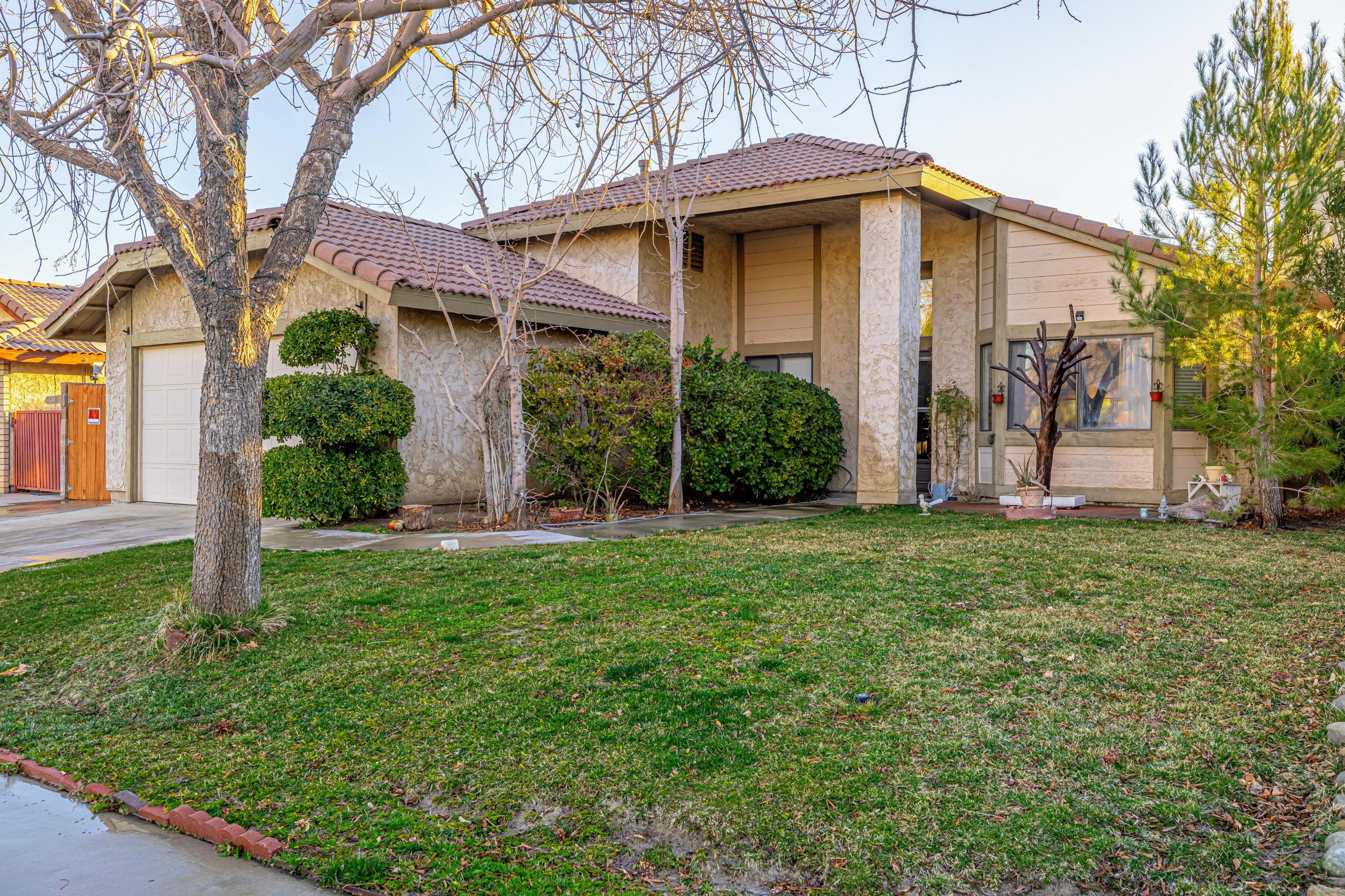 44052 Ruthron Avenue Lancaster, CA 93536 - Photo 1 of 24 JMY_2834-HDR