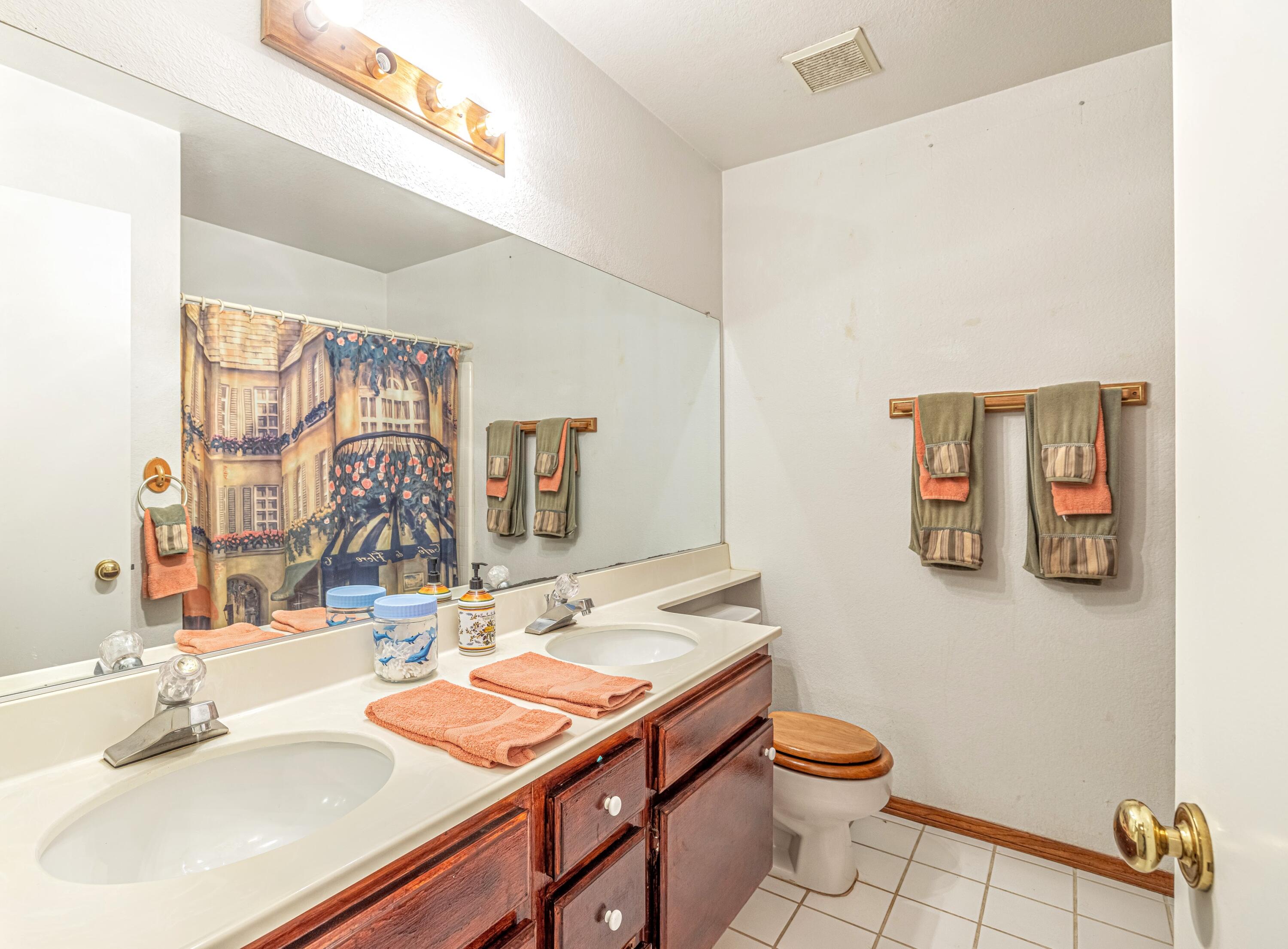 44052 Ruthron Avenue Lancaster, CA 93536 - Photo 23 of 24 Bath 2