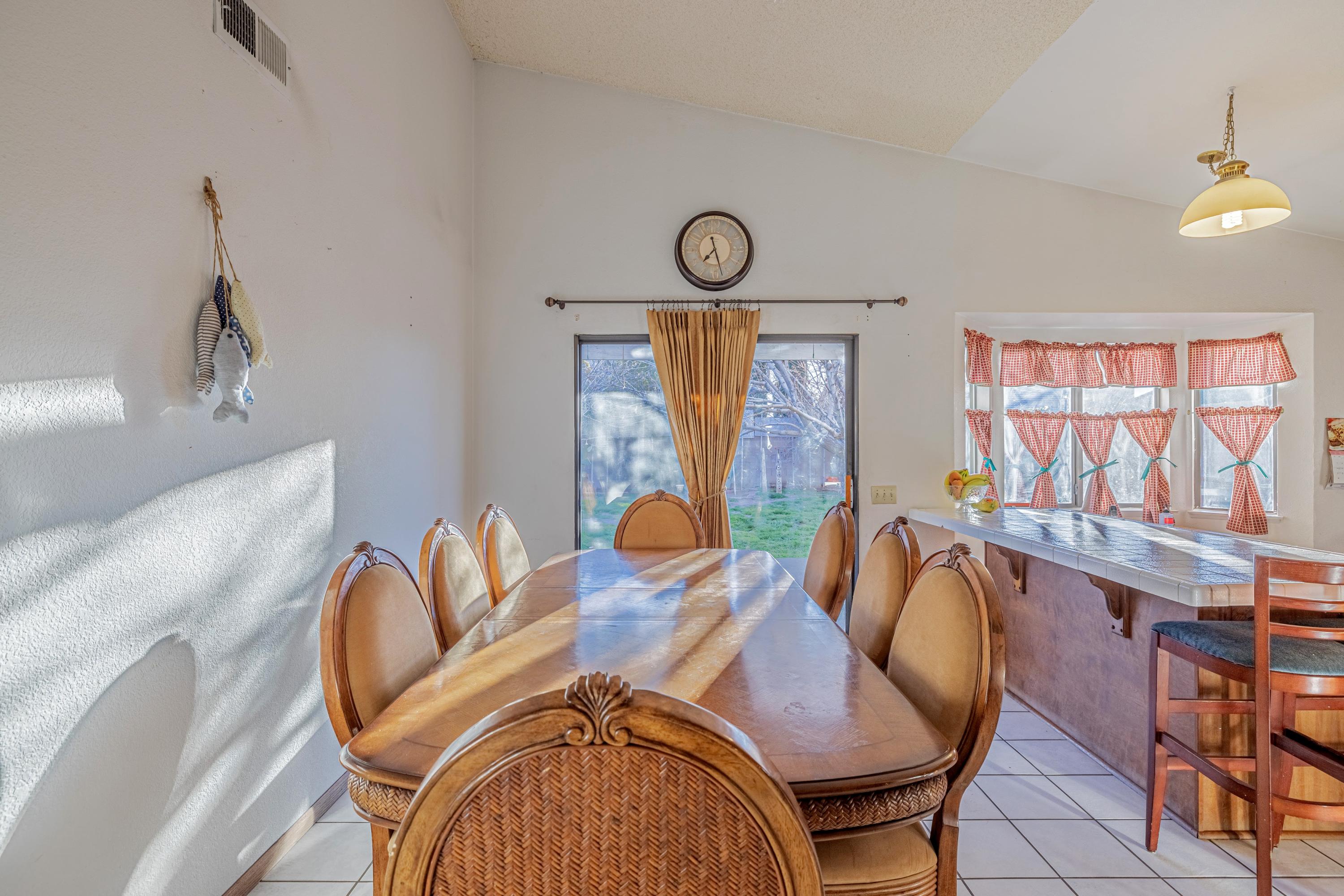 44052 Ruthron Avenue Lancaster, CA 93536 - Photo 9 of 24 JMY_2877-HDR