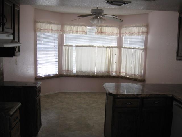 1760 East Vineyard Road Phoenix, AZ 85042 - Photo 3 of 8 Dining Area