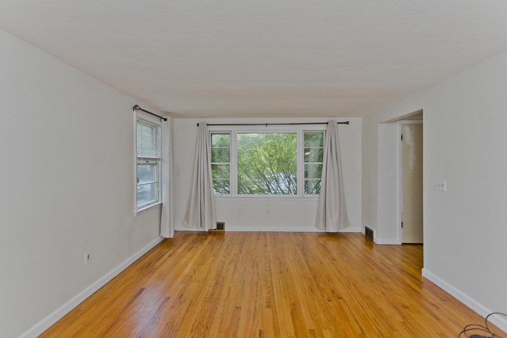 688 Parker Street Springfield, MA 01129 - Photo 8 of 42 Gallery Image 8