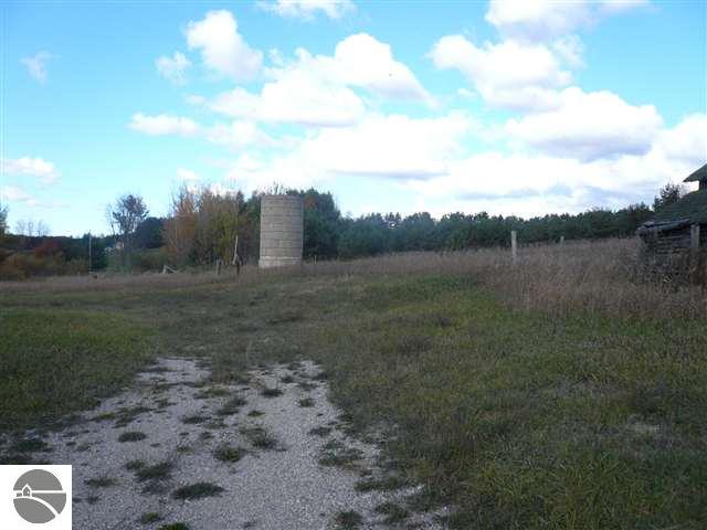 11651 Creighton Road Southwest Fife Lake, MI 49633 - Photo 3 of 15 1721198-2.JPG