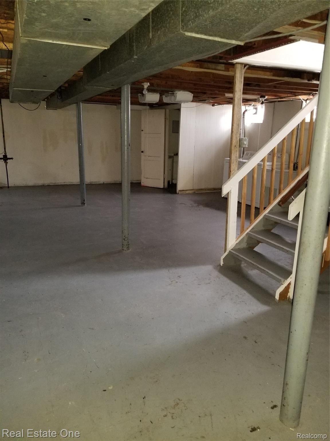 24601 Scotia Road Oak Park, MI 48237 - Photo 27 of 30 basemnt.jpg