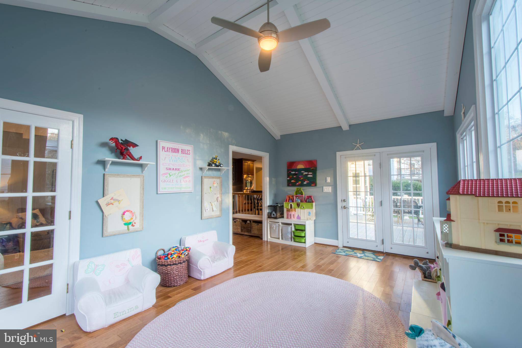 3209 Magnolia Ridge Road Annapolis, MD 21403 - Photo 20 of 106 Dual Entrance Into Sunroom