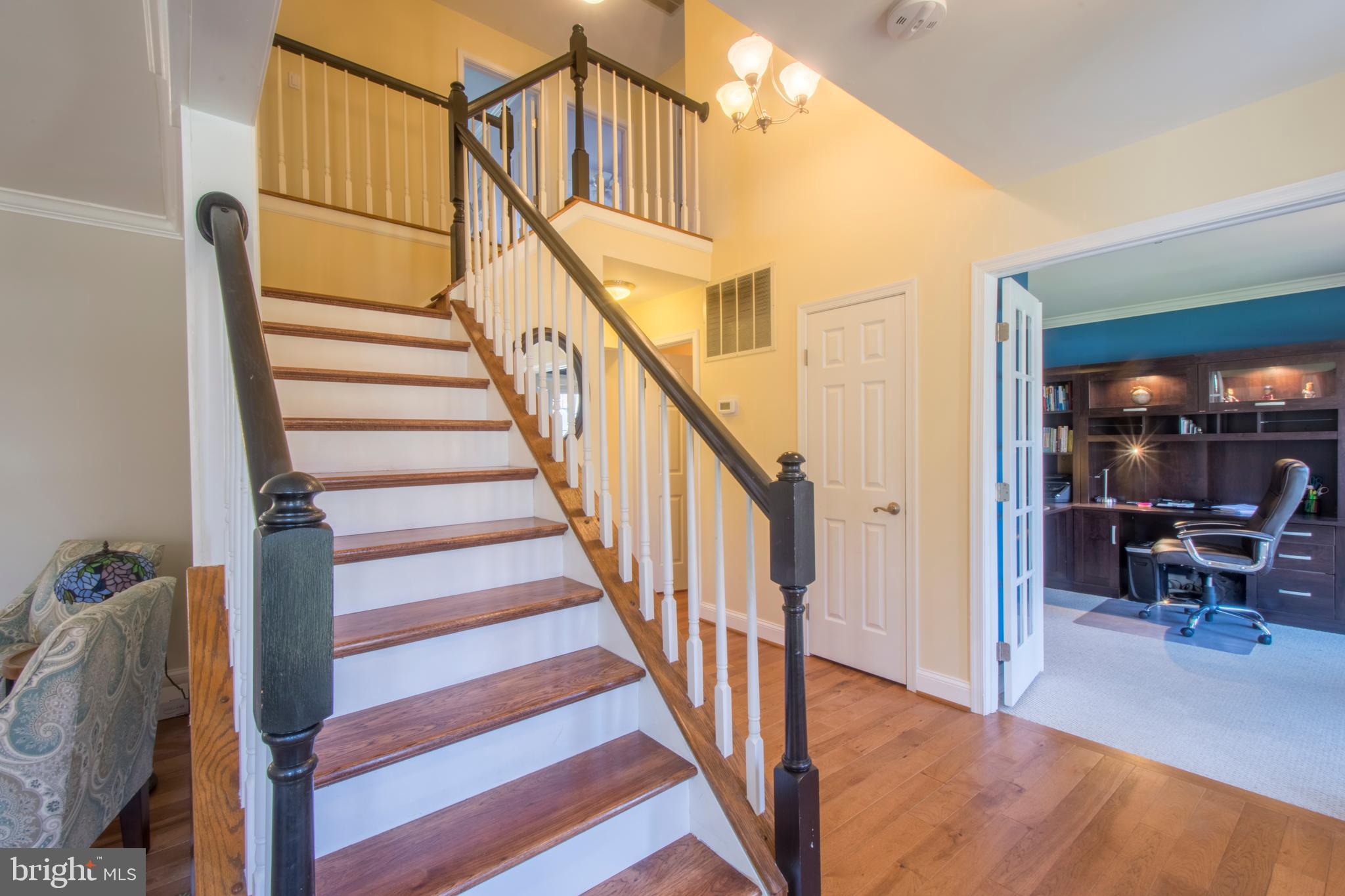3209 Magnolia Ridge Road Annapolis, MD 21403 - Photo 34 of 106 Hardwood Floors On Stairs