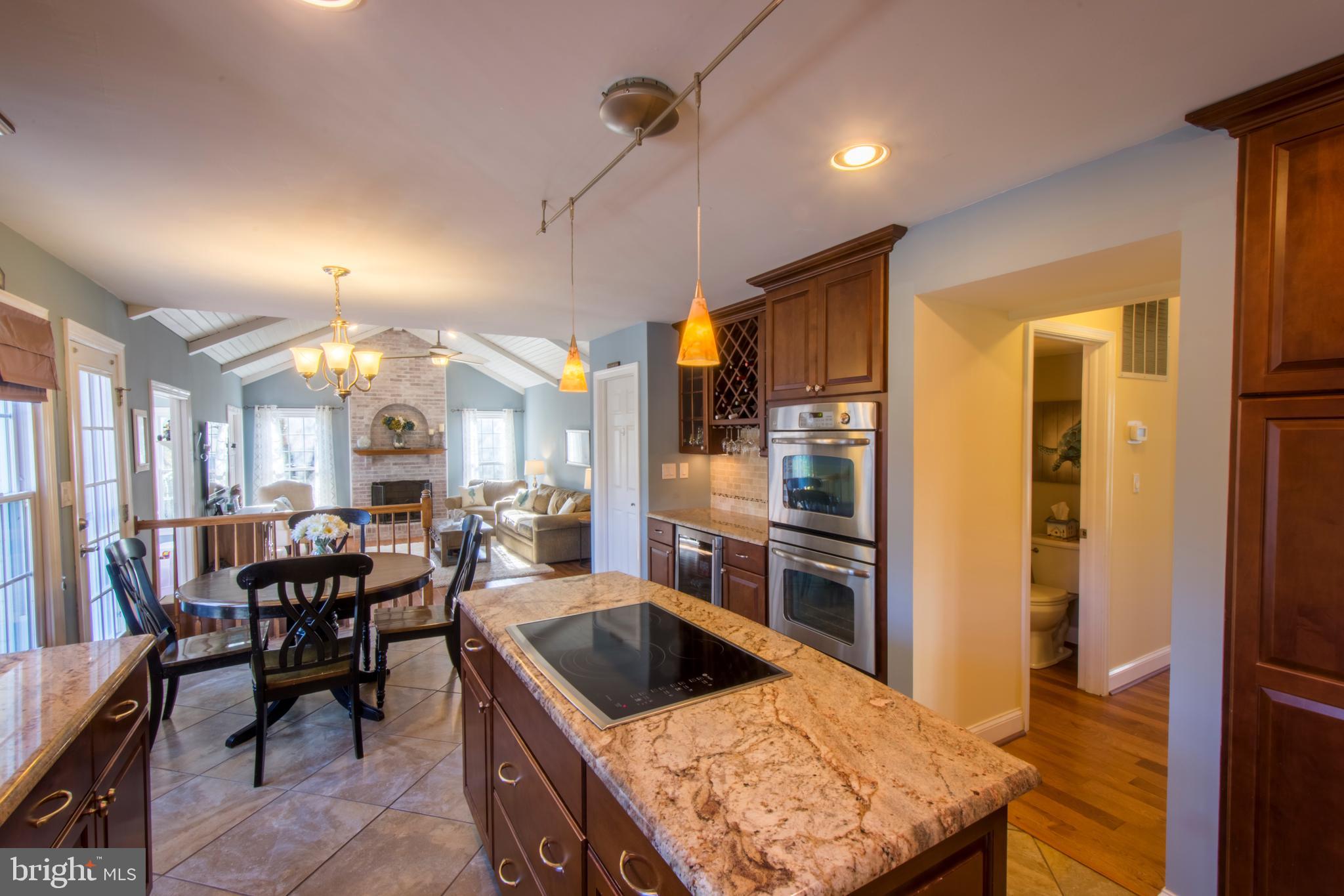 3209 Magnolia Ridge Road Annapolis, MD 21403 - Photo 5 of 106 Beautiful Granite Counters & Porcelain Tile Floor