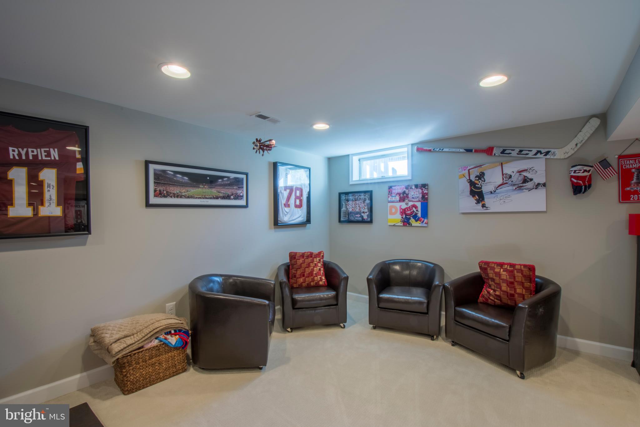 3209 Magnolia Ridge Road Annapolis, MD 21403 - Photo 70 of 106 Sitting Area In Rec Room