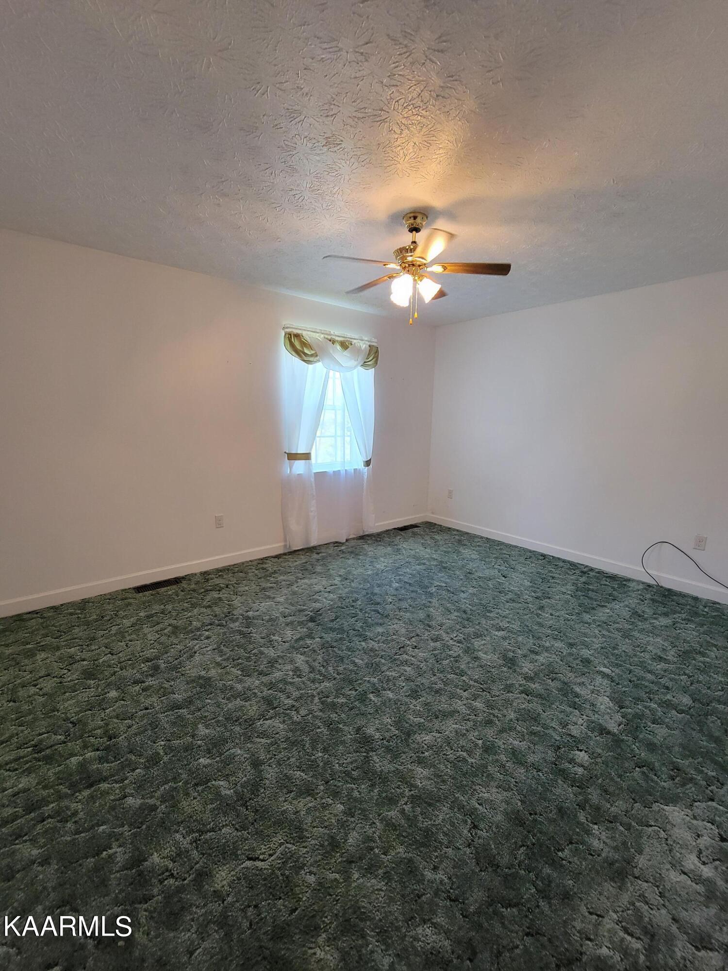 262 Calhoun Road La Follette, TN 37766 - Photo 12 of 25 calhoun12