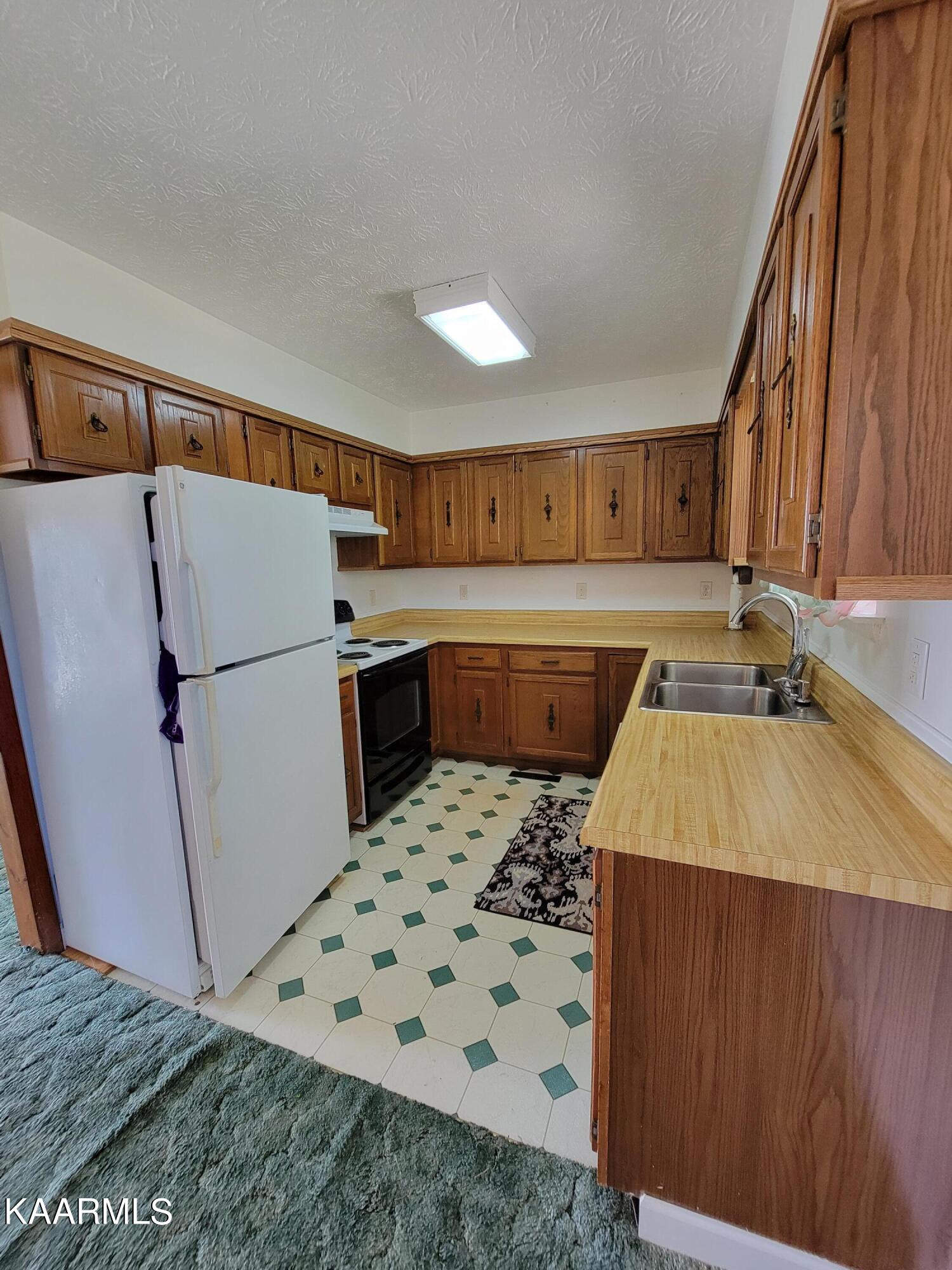 262 Calhoun Road La Follette, TN 37766 - Photo 9 of 25 Calhoun9