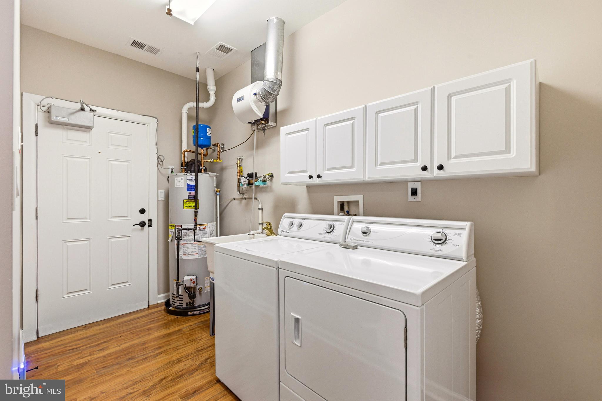 10 Shane Street Sicklerville, NJ 08081 - Photo 29 of 38 Laundry with door to garage and ramo