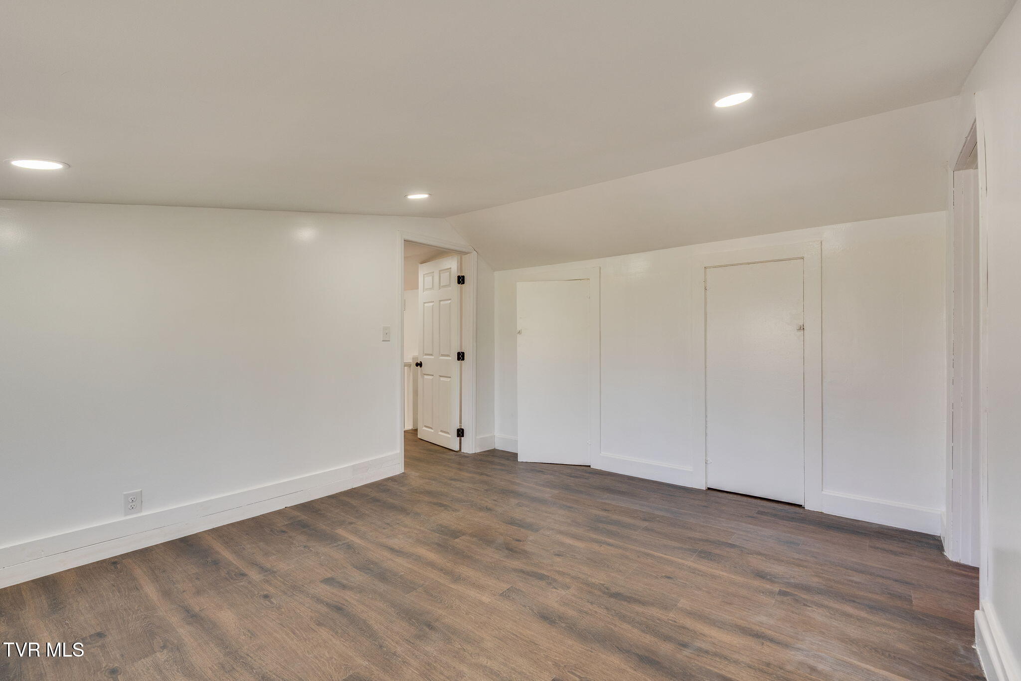 292 Main Street Piney Flats, TN 37686 - Photo 26 of 35 022