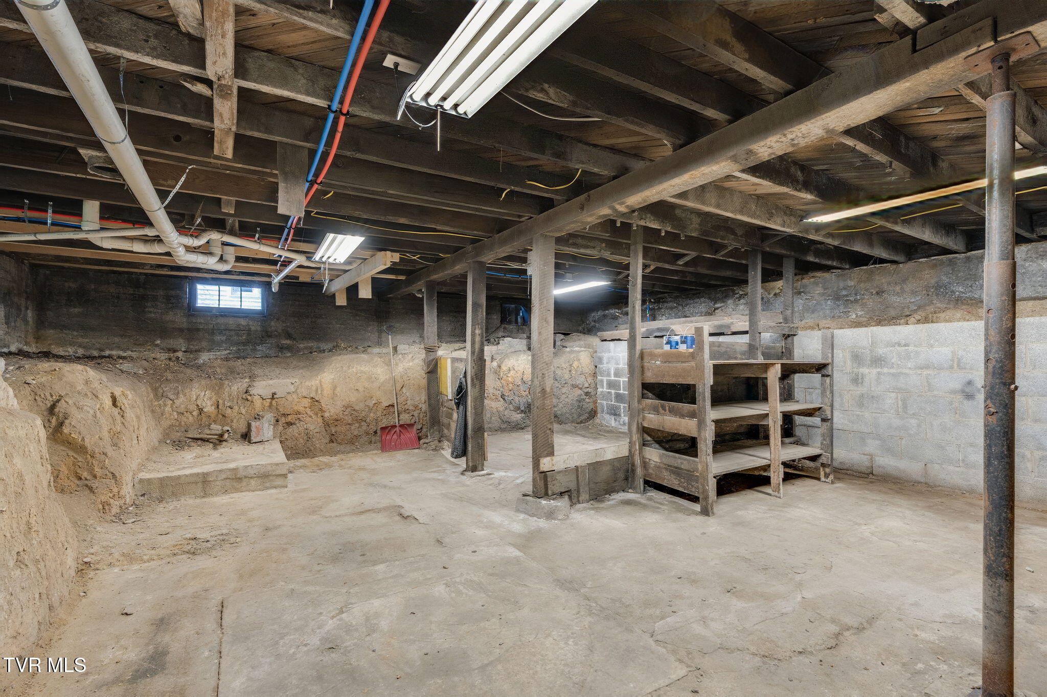 292 Main Street Piney Flats, TN 37686 - Photo 29 of 35 025