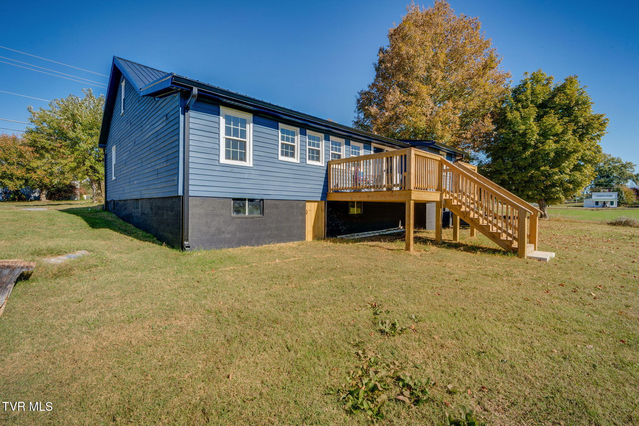 292 Main Street Piney Flats, TN 37686 - Photo 33 of 35 029