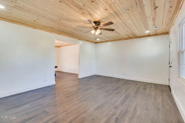 $305,000 | 292 Main Street, Piney Flats, TN 37686