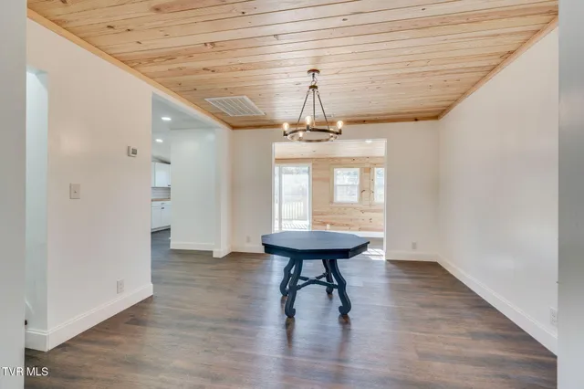 $305,000 | 292 Main Street, Piney Flats, TN 37686