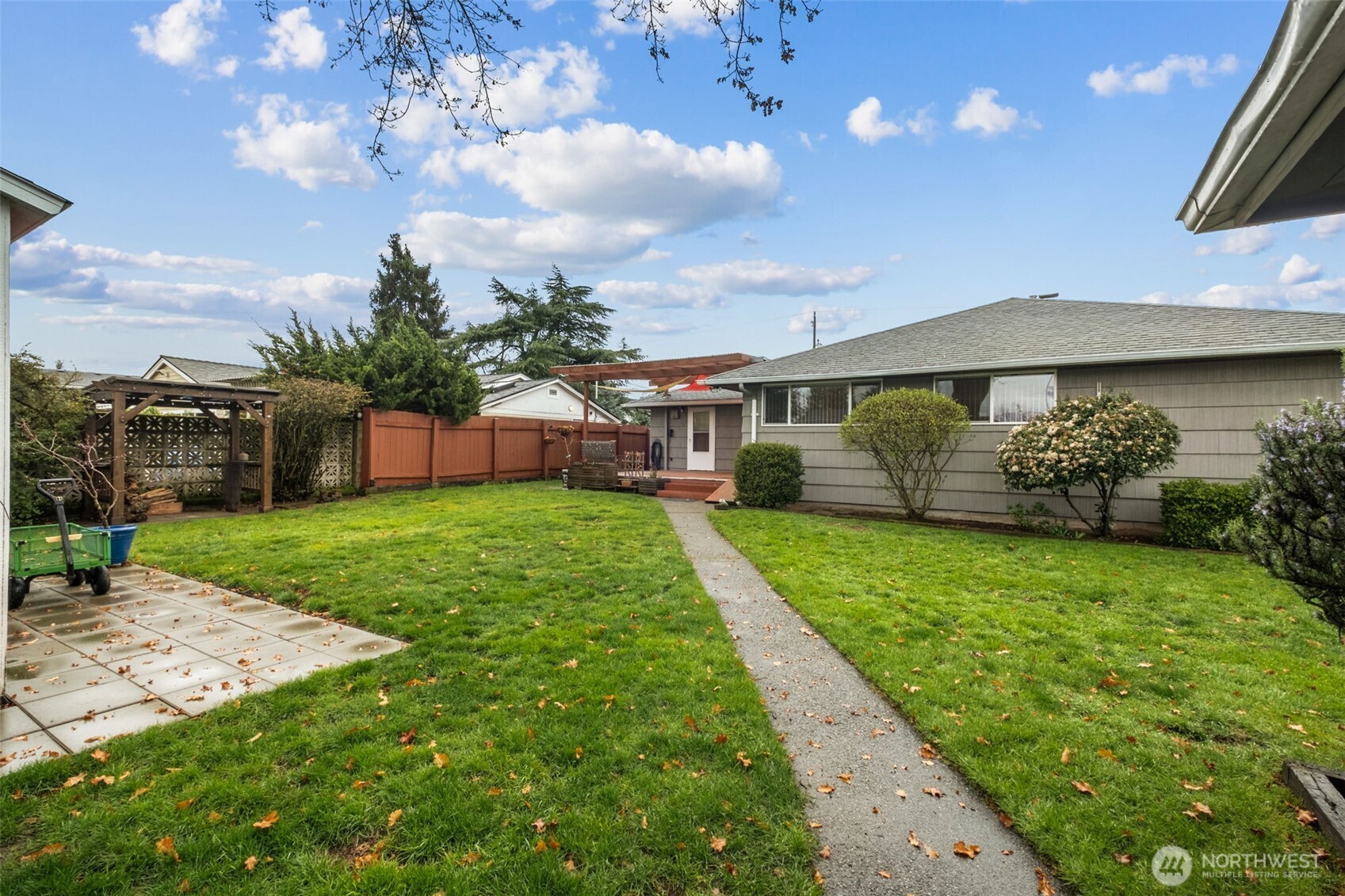 14204 12th Avenue Southwest Burien, WA 98166 - Photo 24 of 31