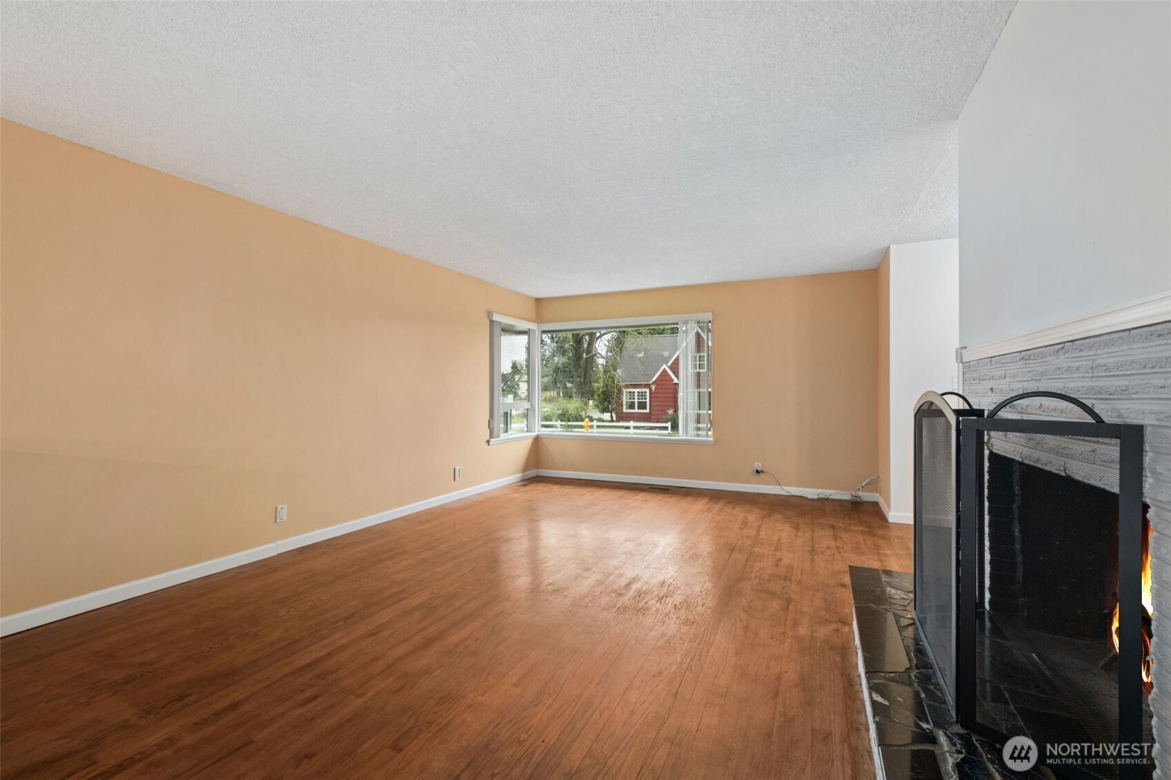 14204 12th Avenue Southwest Burien, WA 98166 - Photo 6 of 31