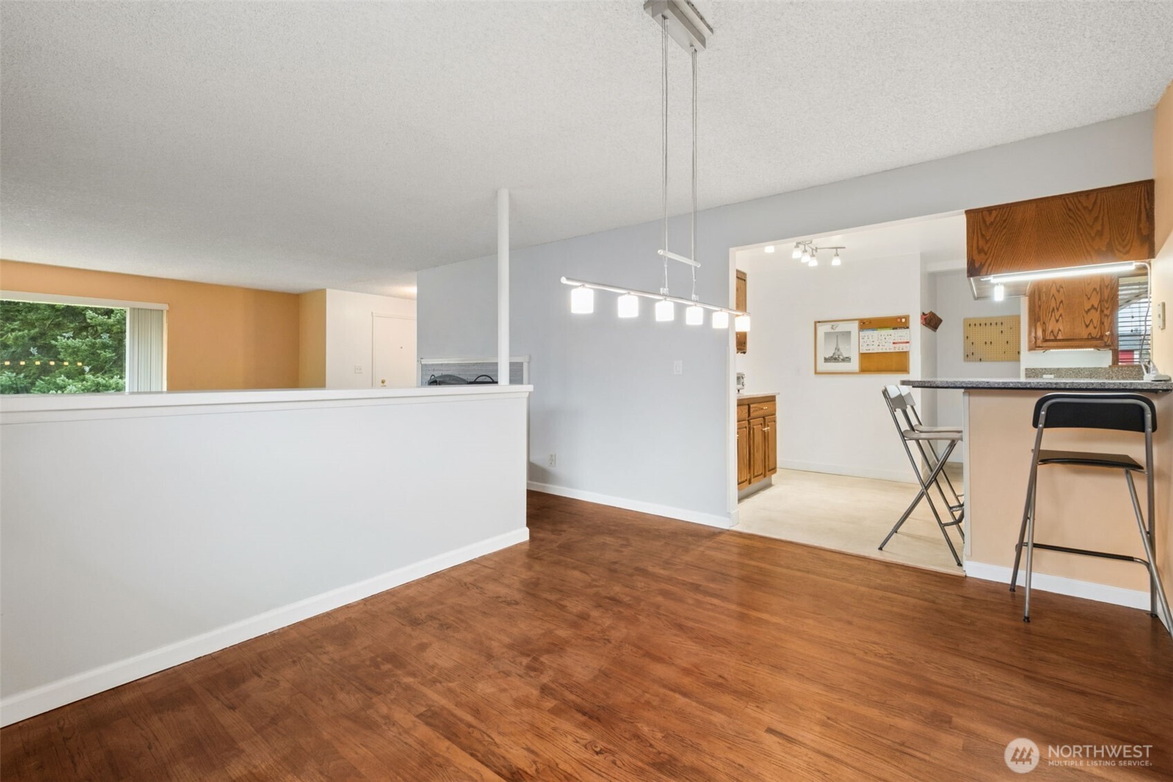 14204 12th Avenue Southwest Burien, WA 98166 - Photo 8 of 31