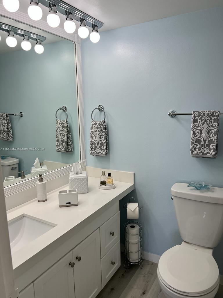 6770 Indian Creek Drive, Unit 5C Miami Beach, FL 33141 - Photo 18 of 29