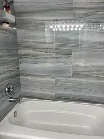 $3,500 | 6770 Indian Creek Drive, Unit 5C, Miami Beach, FL 33141