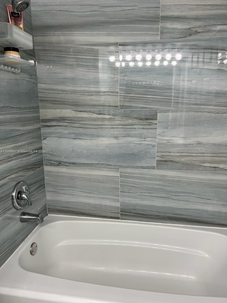 6770 Indian Creek Drive, Unit 5C Miami Beach, FL 33141 - Photo 20 of 29