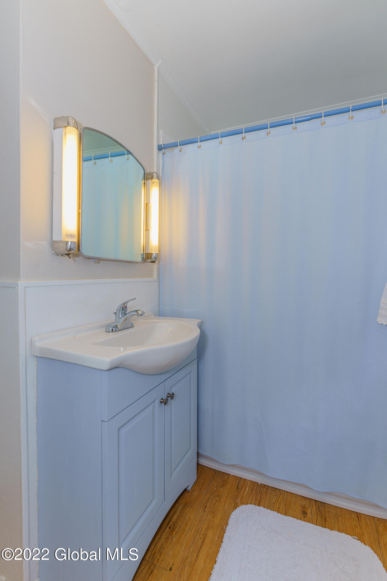 46 Southgate Road Colonie, NY 12211 - Photo 17 of 24 Bathroom 2