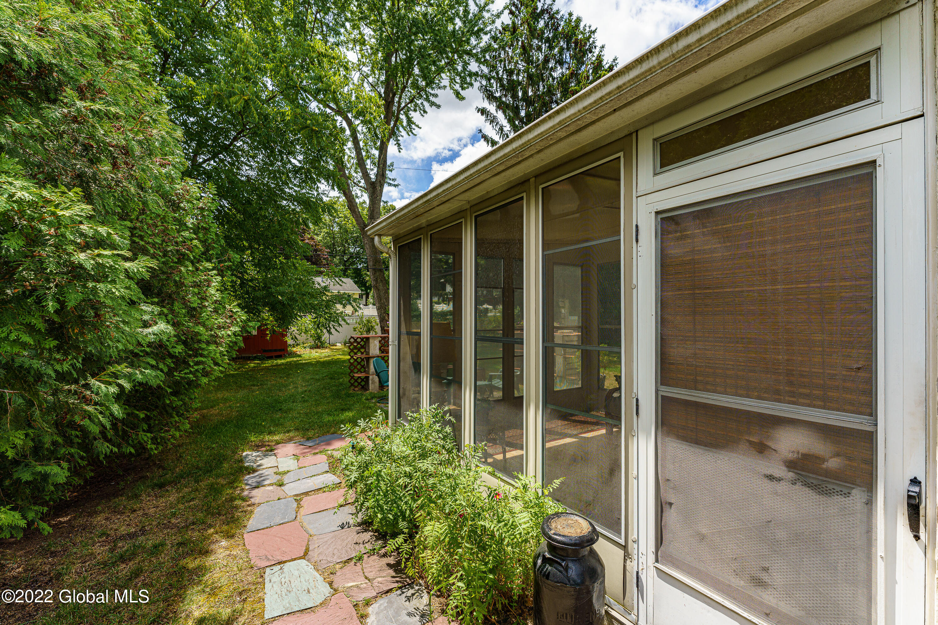 46 Southgate Road Colonie, NY 12211 - Photo 20 of 24 Yard 1