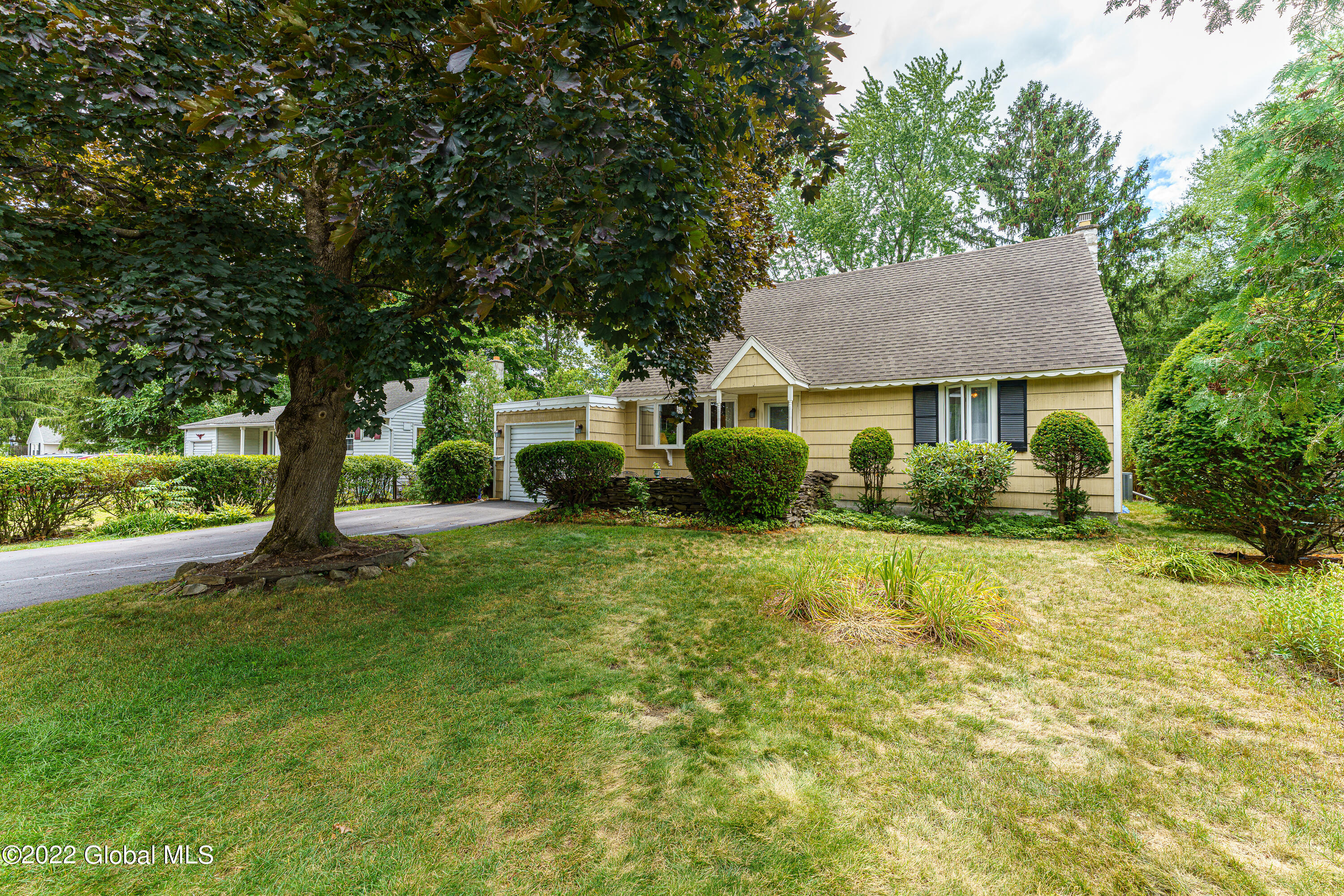 46 Southgate Road Colonie, NY 12211 - Photo 2 of 24 0 Front 2