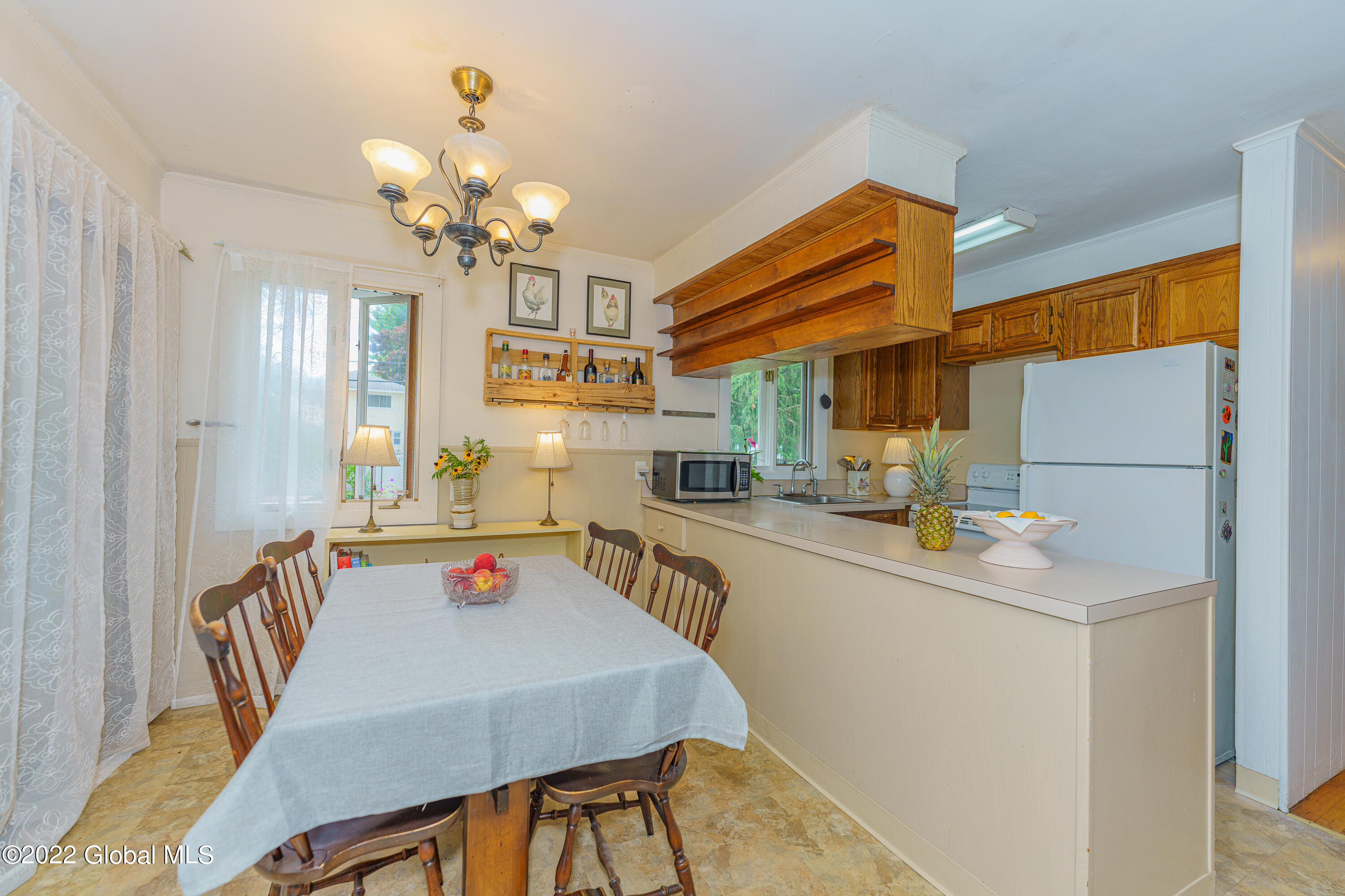 46 Southgate Road Colonie, NY 12211 - Photo 6 of 24 2 Kitchen 1
