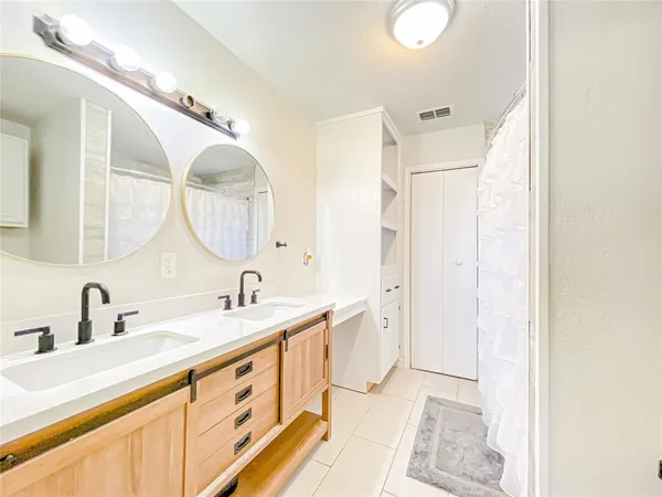 $305,000 | 4034 Brookhollow Drive, Abilene, TX 79605