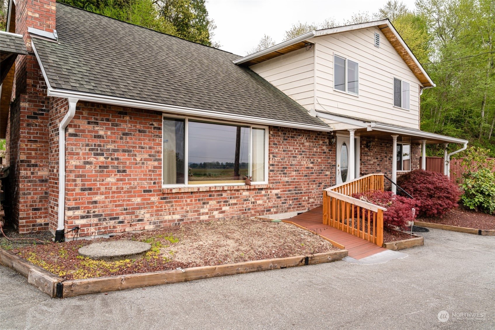 8932 Lowell Larimer Road Everett, WA 98208 - Photo 4 of 35 Gallery Image 4