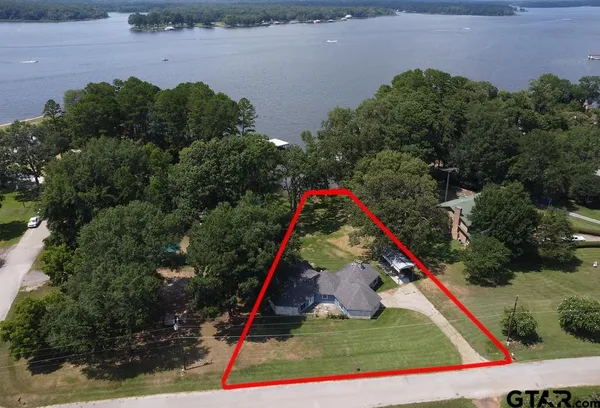 $350,000 | 17928 West Lakeview Drive, Troup, TX 75789