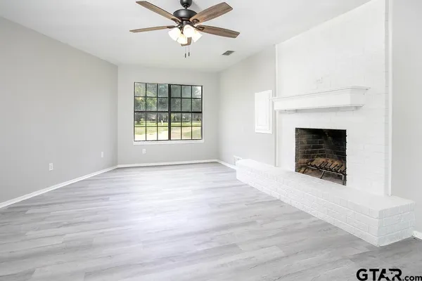 $350,000 | 17928 West Lakeview Drive, Troup, TX 75789