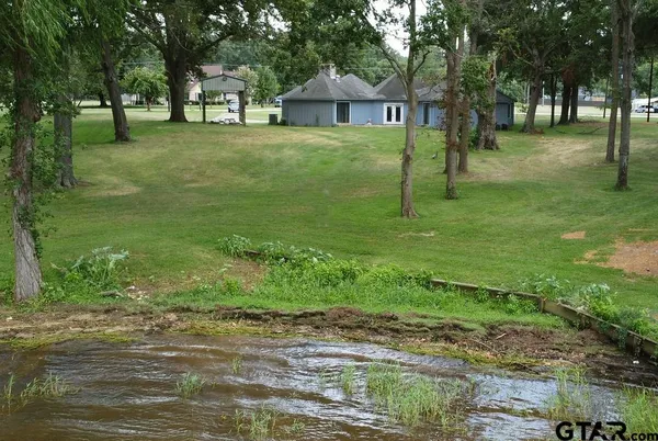 $350,000 | 17928 West Lakeview Drive, Troup, TX 75789