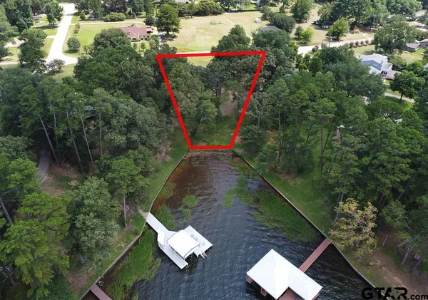 $350,000 | 17928 West Lakeview Drive, Troup, TX 75789